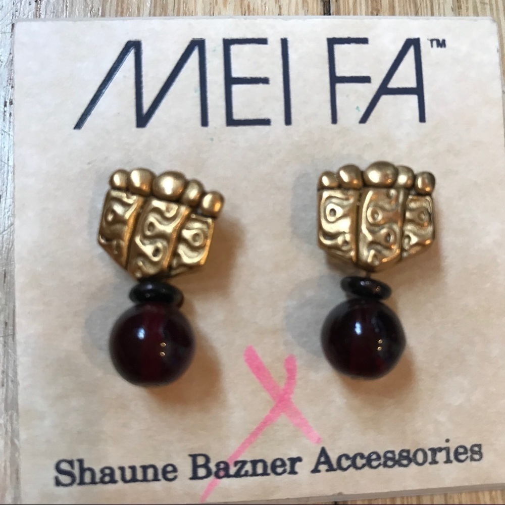 Mei Fa by Shaune Bazner Goya Gold pierced earrings